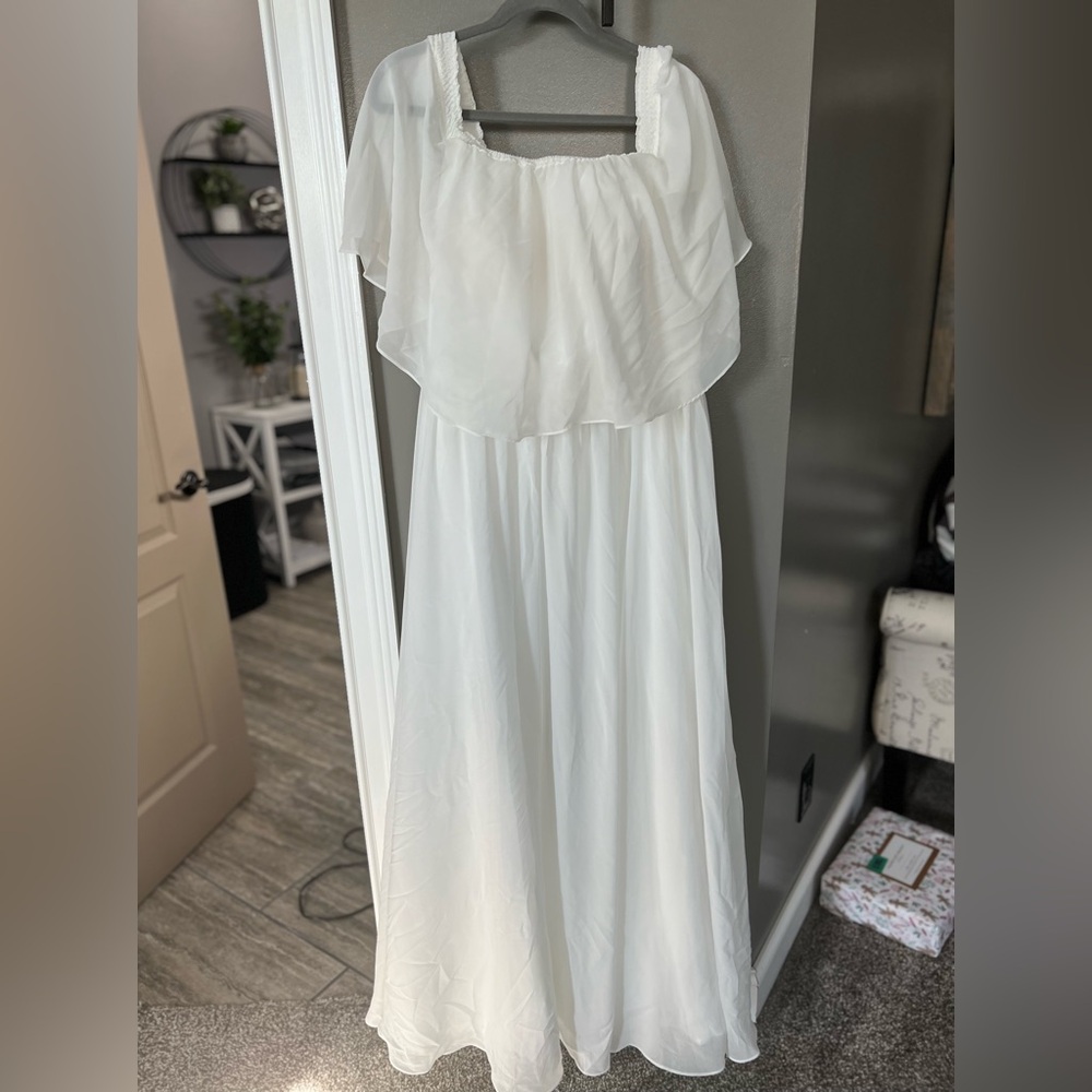 White floor length dress brand new
